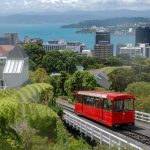 Mit dem Cable Car geht es in der Hauptstadt Wellington hoch zum Botanischen Garten